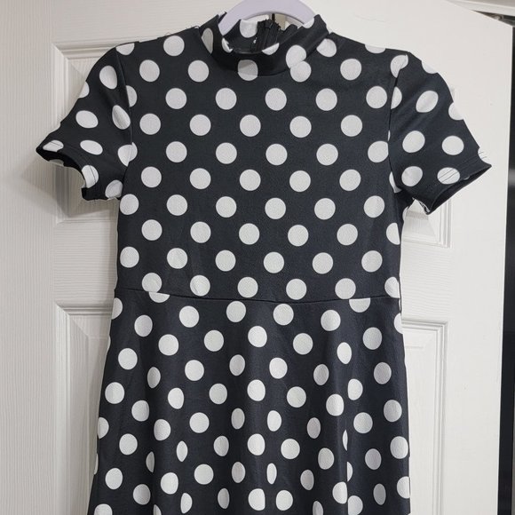 Girls Mock-Neck Self-Belted Polka Dot Dress Size:11/12 Color: Black and White - Picture 4 of 7